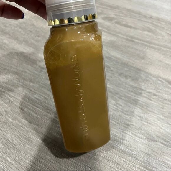 3/$25 ✺ Bath and Body Works Cherry almond shortbread hand soap new - Picture 2 of 3